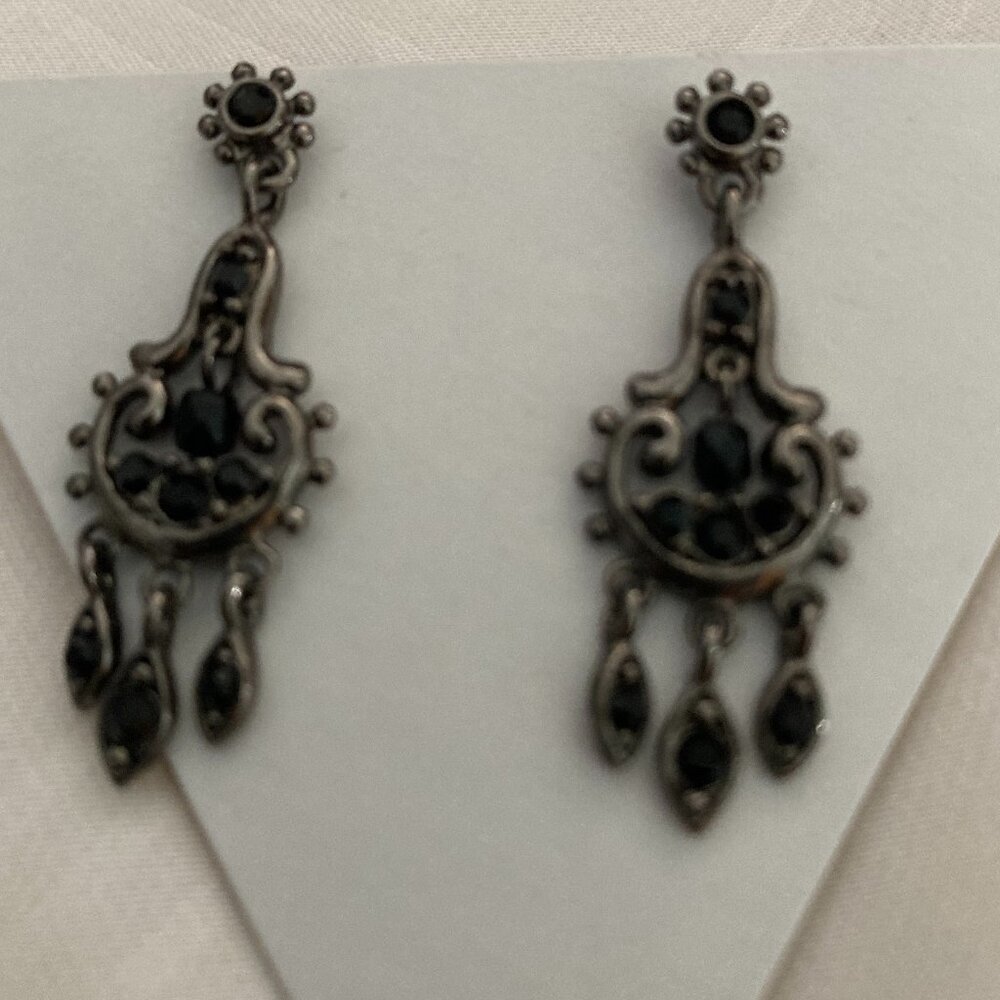 Vintage earrings with black stones